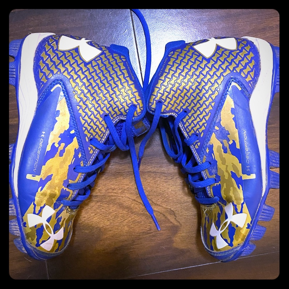 Under Armour Deception Mid-Rise Baseball Cleats